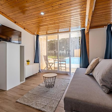 Apartamento Wake Up With The Sea Breeze- House With Pool Ap1 Lavra Exterior foto